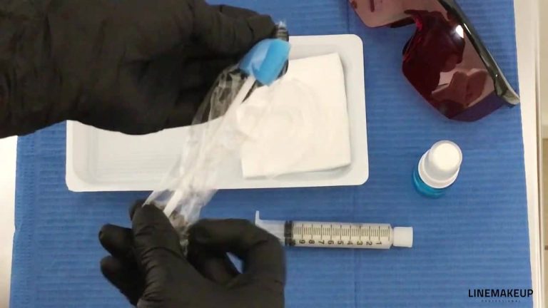 PRÉPARATION DU BATONNET SOINS