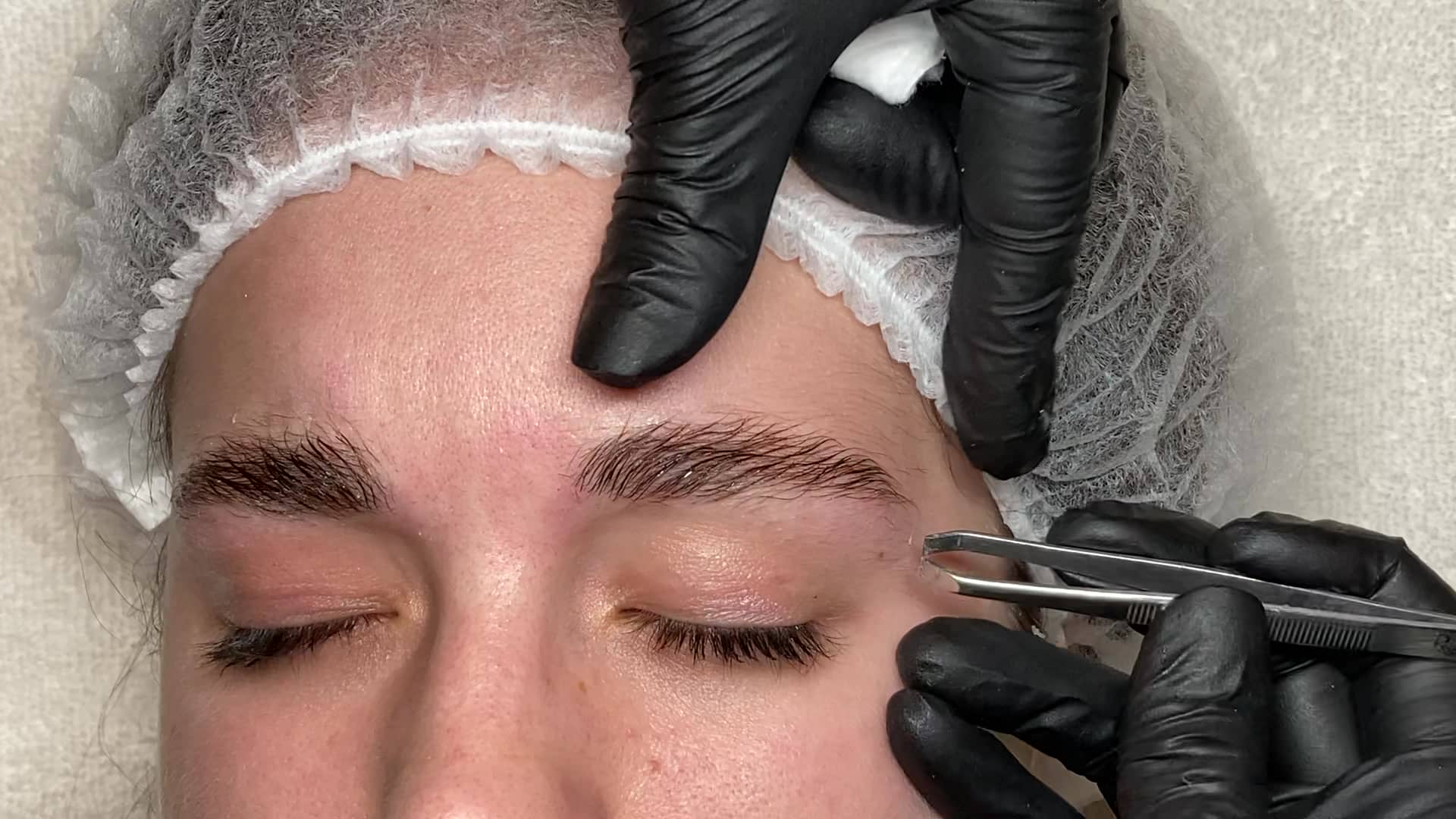 2.9_BL_FR_Mise-en-beaute-des-sourcils