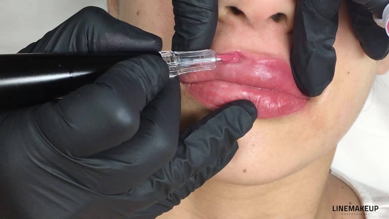 6.8_ML_FR_2eme-micropigmentation-du-degrade-des-levres